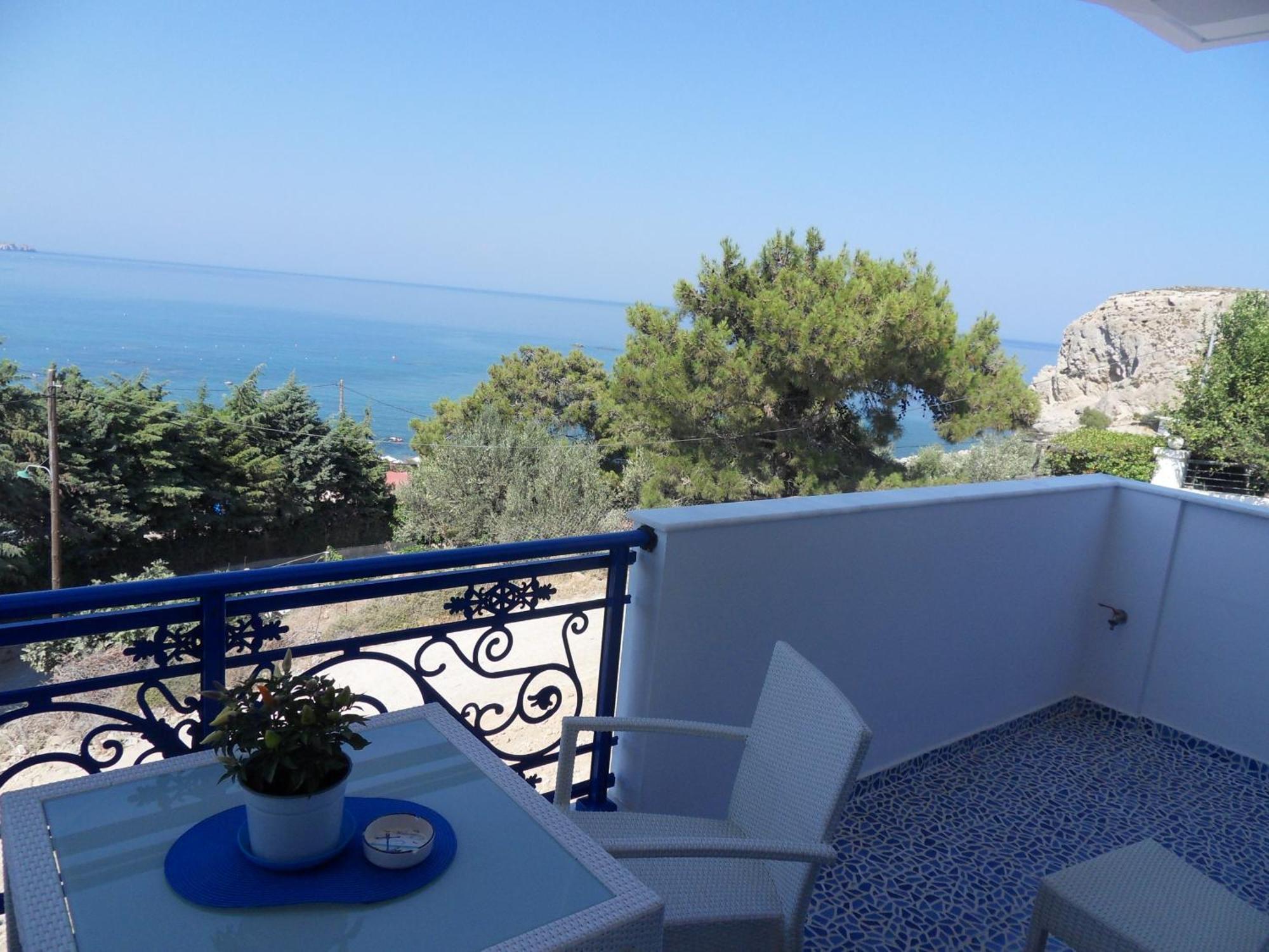 Bouganville Stegna Leilighet